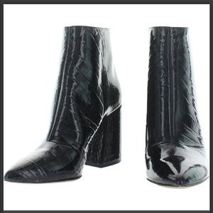 NWT Vince Camuto black bootie size 9 croc pointed toe patent
